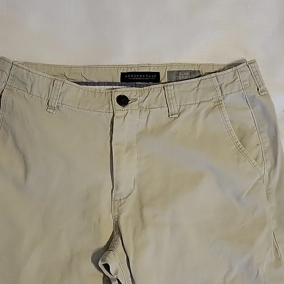 Aeropostale Khaki pants size 32/34 - Picture 1 of 4